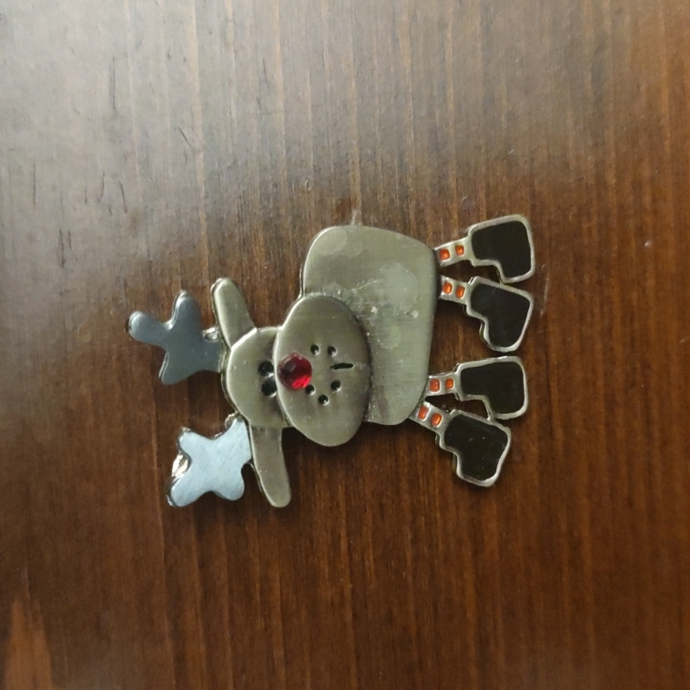 Cute deer brooch